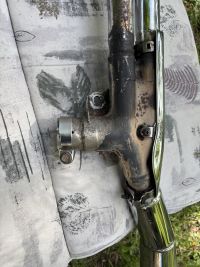 1985 Exhaust Joint Pipe clamp from bottom view